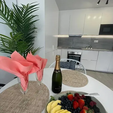 Center & Sea View Torresol Daire