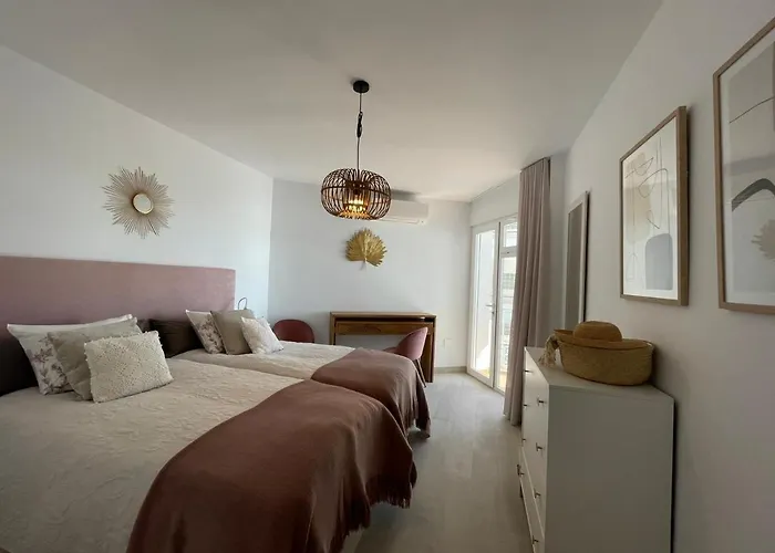 Center & Sea View Torresol Апартаменты