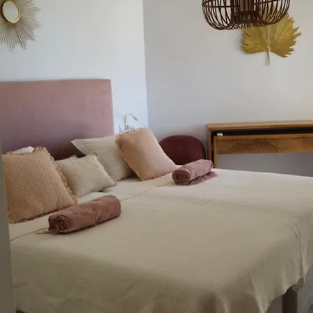 Center & Sea View Torresol Appartement