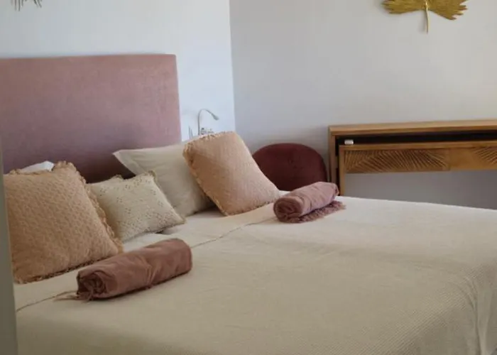 Center & Sea View Torresol Apartament