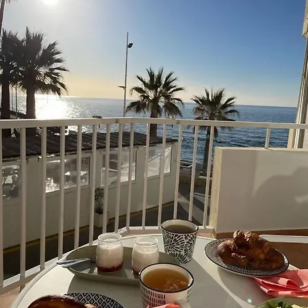 Center & Sea View Torresol 네르하