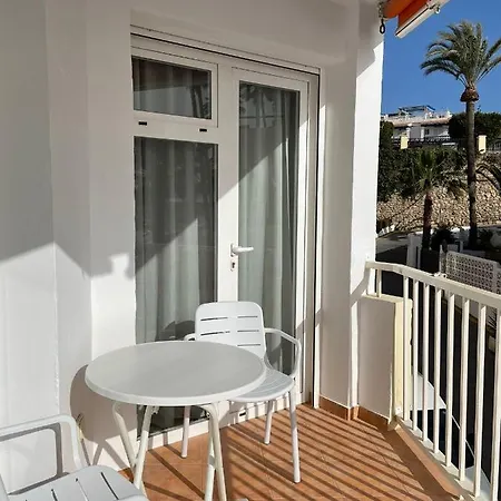 Center & Sea View Torresol * 네르하
